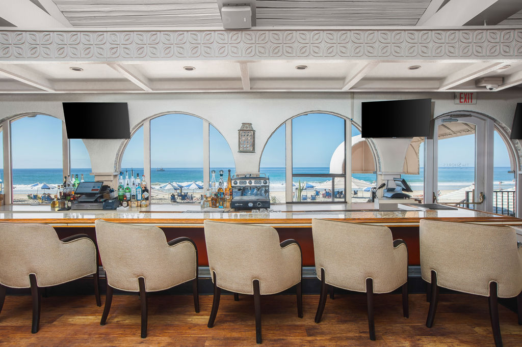 Bar seating at The Shores Restaurant